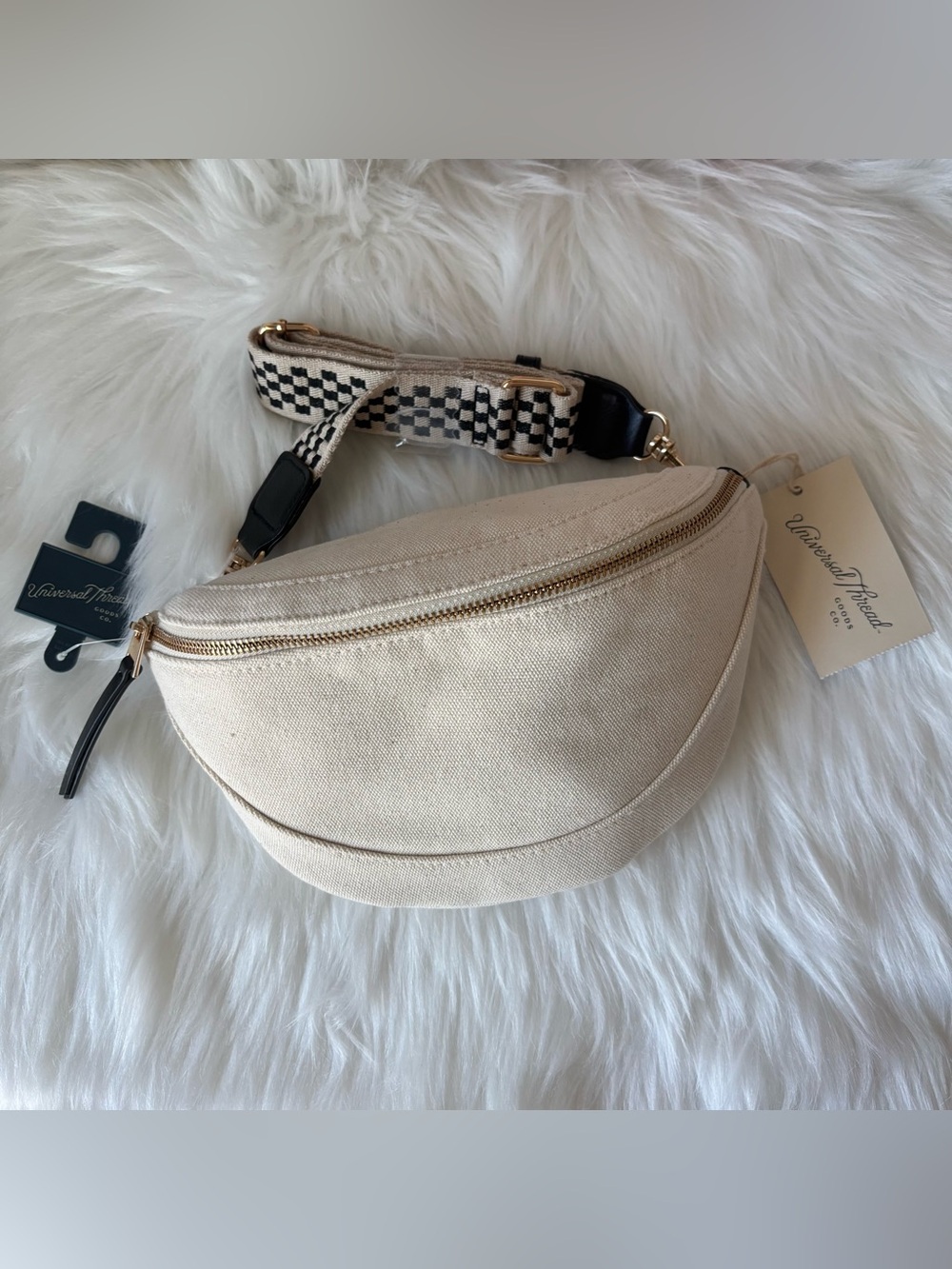 Universal thread Women Canvas Fanny Pack Bag in cream